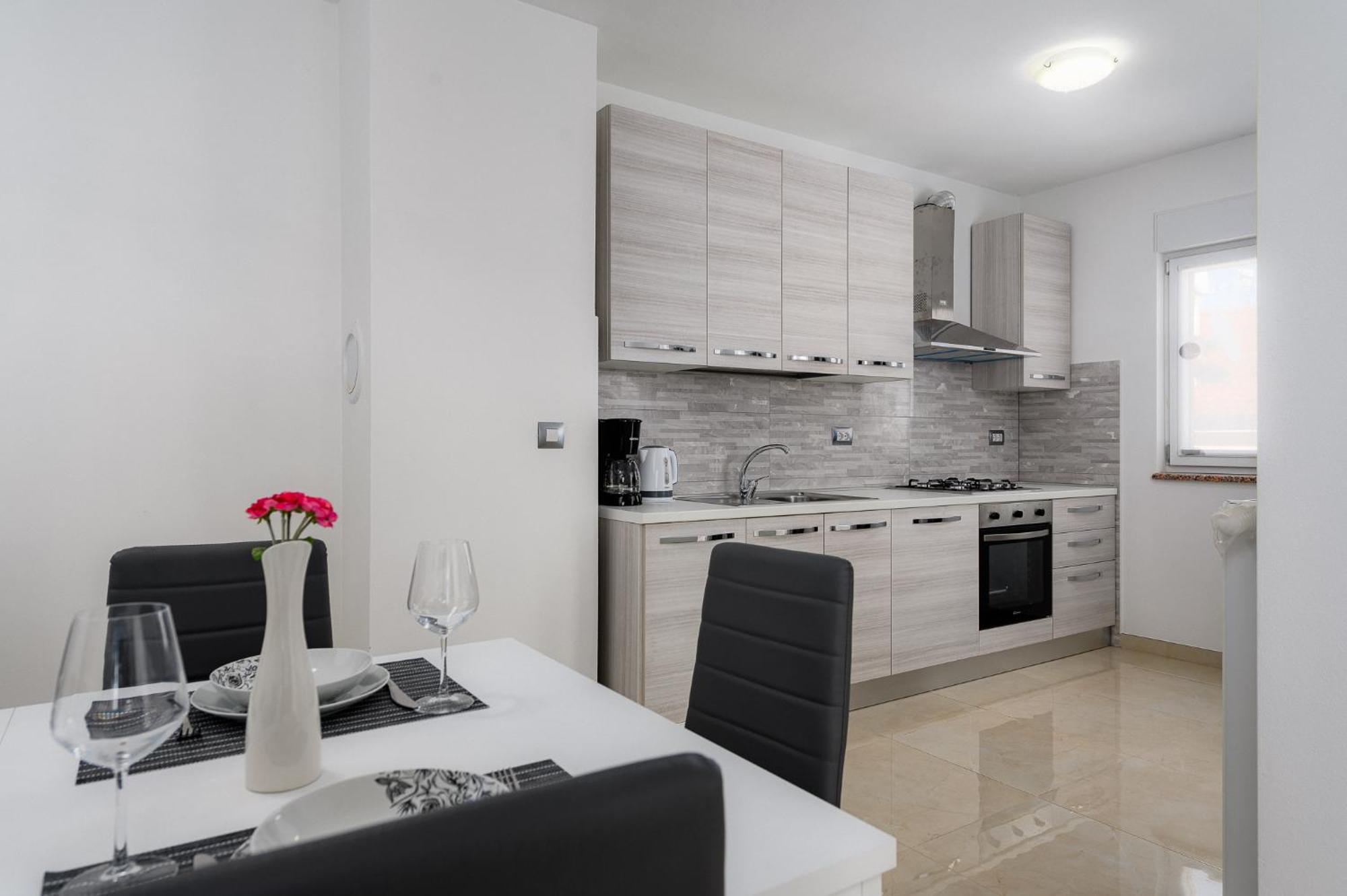 Stancija Amorozo 5 - N. 7 Apartman