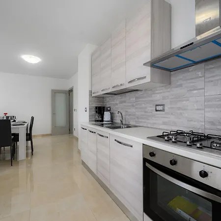Stancija Amorozo 5 - Apartment N. 7 Porec Exterior photo