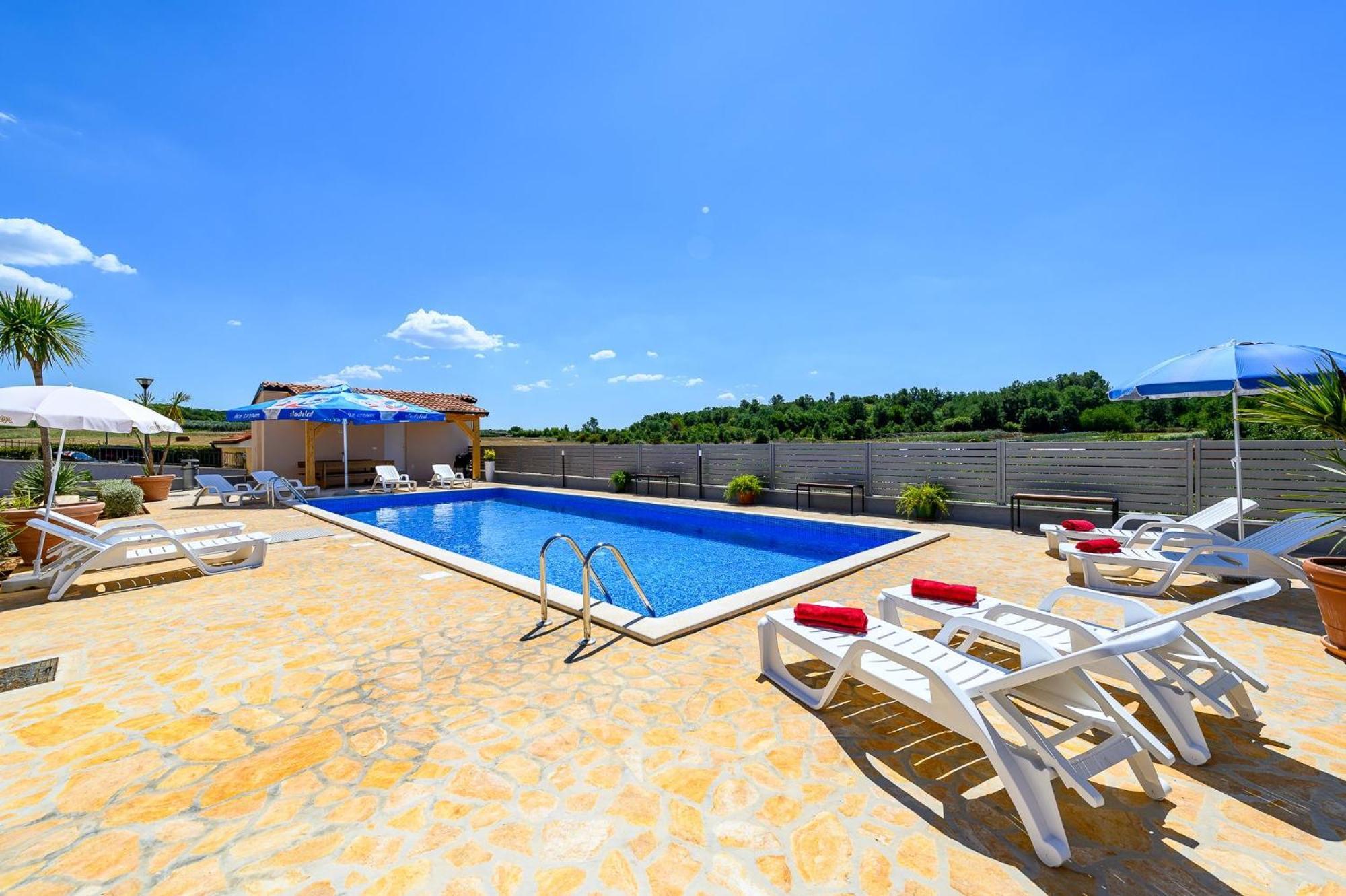 Stancija Amorozo 5 - N. 7 * Porec